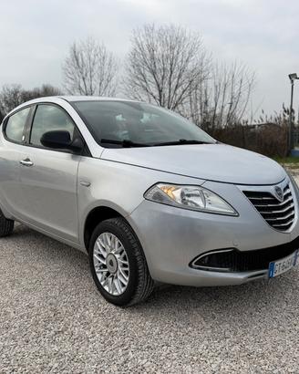 LANCIA Ypsilon 0.9 T.Air 85CV 5p. Met.Ec. Gold