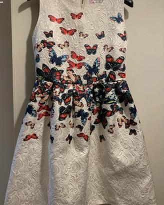 Vestito smanicato
