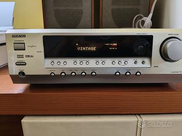 Sintoamplificatore Home Theater Onkyo  TX-SR304E