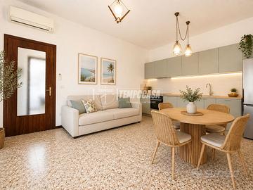 VILLA BIFAMILIARE NEL CUORE DI PESCHIERA