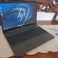 HP 250 G9 6 CORE i3-1215U 16 RAM 256 SSD 15"