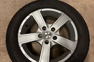 Set gomme e cerchi (da 205 60 R16) usato