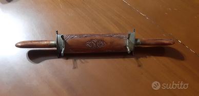 Posate da intaglio in acciaio, legno e ottone