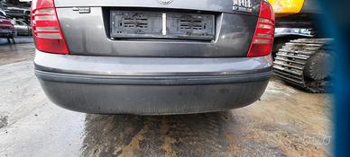 SKODA SUPERB 2004 - PARAURTI POSTERIORE