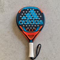 racchetta e borsa per paddel