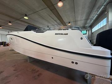 Quicksilver Active 755 Sundeck