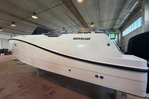 Quicksilver Active 755 Sundeck