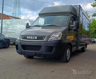 Iveco daily autonegozio street food