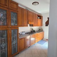 Cucina in legno massello completa –