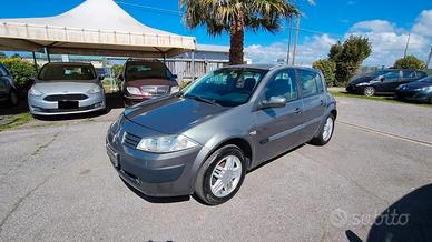Renault Mégane 1.5 dCi 100CV 5 Porte