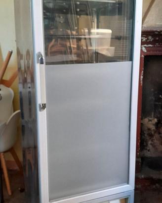 VETRINA NEGATIVA PER ESPOSIZIONE