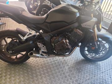 Honda CB 650 R E-CLUTCH fine serie 2025