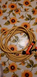 Tubo per irrigazione giardino con erogatore