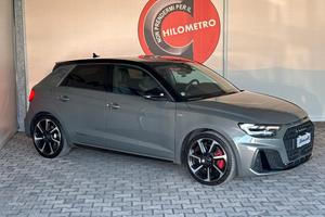 Audi A1 Sportback 40 2.0 tfsi Identity Black 207cv