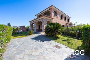 Trilocale con giardino a due passi da La Cinta
