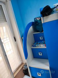 Cameretta a ponte con tre letti