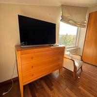 MOBILE, POLTRONA E VETRINA