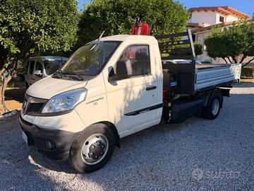 Piaggio Porter con gru Iva esposta
