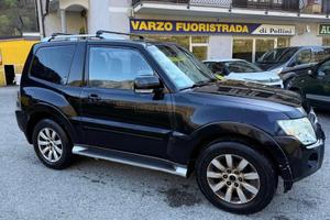 Mitsubishi Pajero 3.2 DI-D 16V 3p. Intense