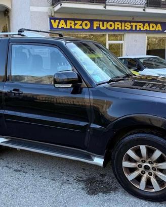 Mitsubishi Pajero 3.2 DI-D 16V 3p. Intense