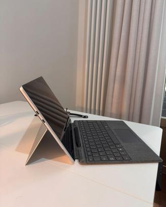 Microsoft Surface Pro 10 - Perfetto, come nuovo!