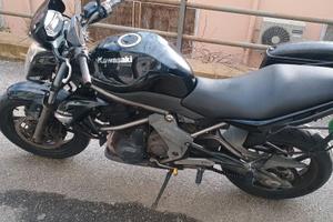 moto Kawasaki er6n del 2010