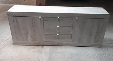 madia con sportelli e cassetti 