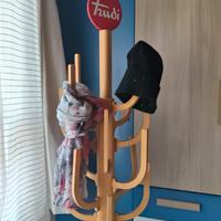 appendiabiti in legno