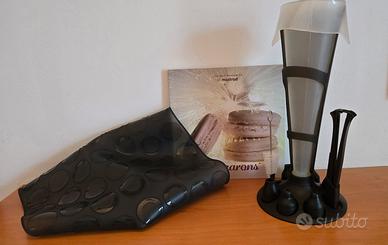 Kit dolci Macarons Mastrad + libro ricette macaron