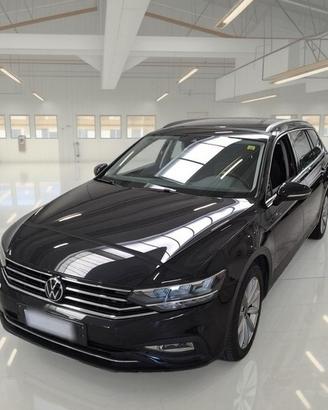 VOLKSWAGEN PASSAT VARIANT 2.0 TDI SCR EVO 110KW BU