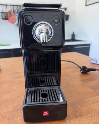 Macchina da caffè Illy iperespresso
