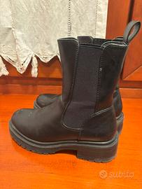 Stivaletti ecopelle neri