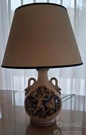 Lanpada decorata a mano