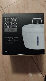 Fontana dell'acqua animali domestici