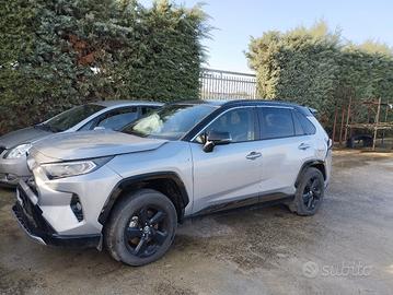 TOYOTA RAV4 HYBRID ricambi usati 