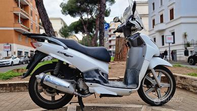 Peugeot  lxr 200  