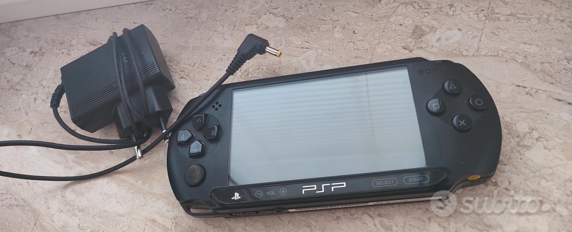 Sony PSP portatile + 12 giochi - Console e Videogiochi In vendita a Piacenza