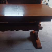 Tavolo in.legno