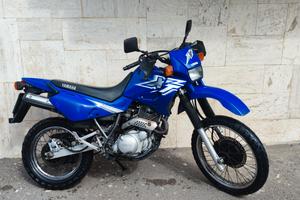 YAMAHA XT 600