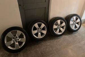 Audi cerchi 17” originali gommati estivi perfetti