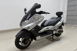 YAMAHA T Max
