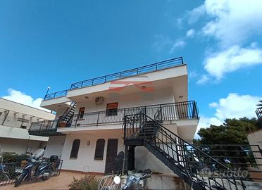 Appartamento in villa zona addaura