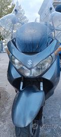 scuterone Suzuki 
