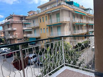 Pietra ligure si propone trilocale