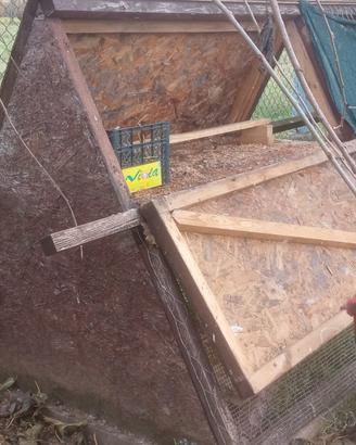 Pollaio artigianale in legno 3x1,5 mt