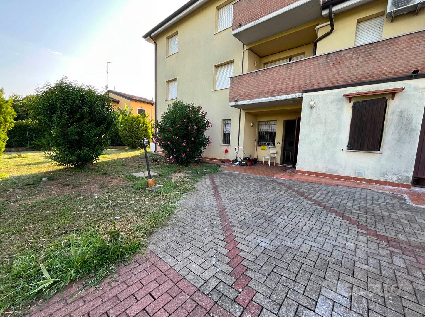 Appartamento – RE - Vista 2