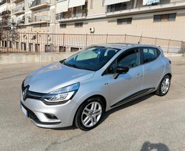 Renault Clio 1.5 dCi 75 CV 5 porte Moschino 2019 f