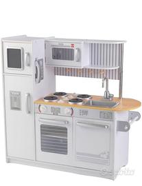 Cucina in legno (per bambini)