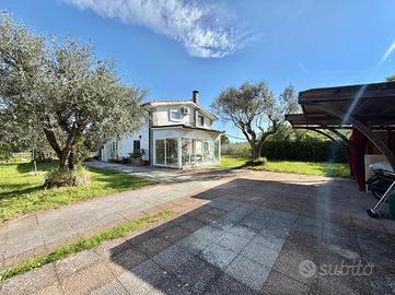 VILLA SINGOLA A VITERBO
