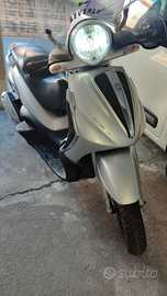 Beverly 250cc tourer